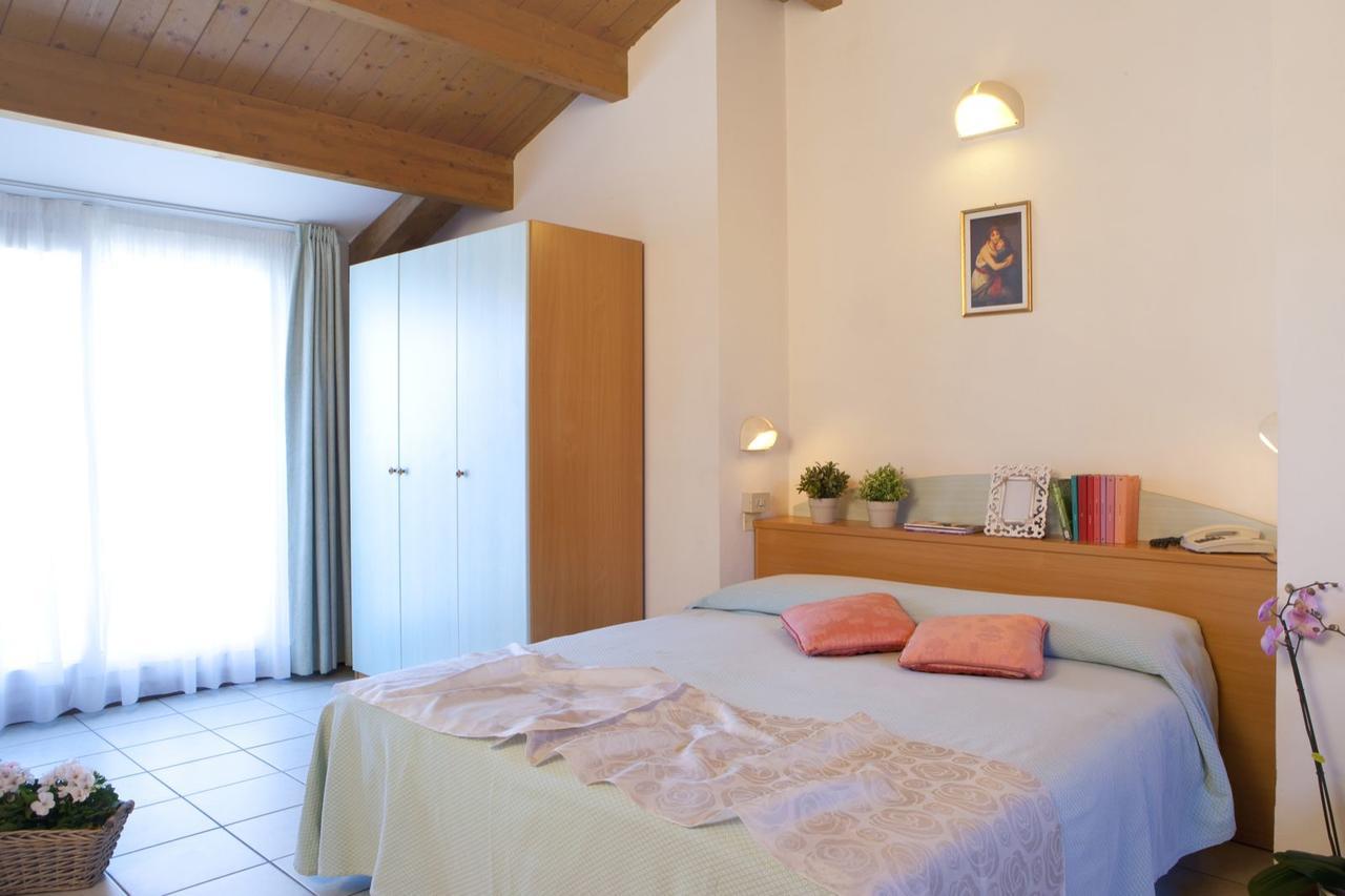 Hotel Lungomare Cattolica Exterior photo