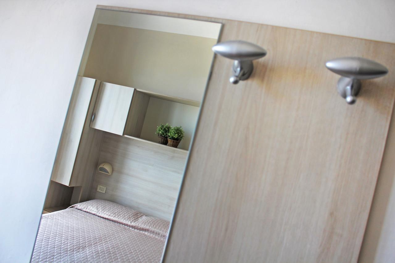 Hotel Lungomare Cattolica Exterior photo